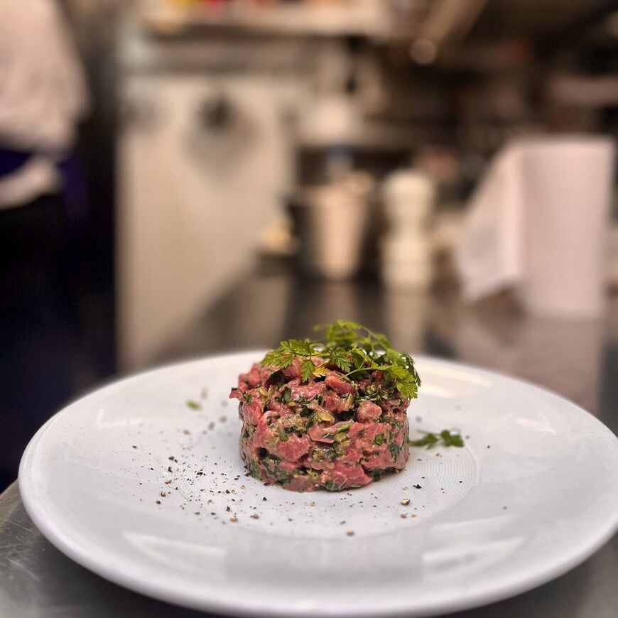 Le tartare du Moulin à Vent, l'un des meilleurs à Paris © Au Moulin à Vent 